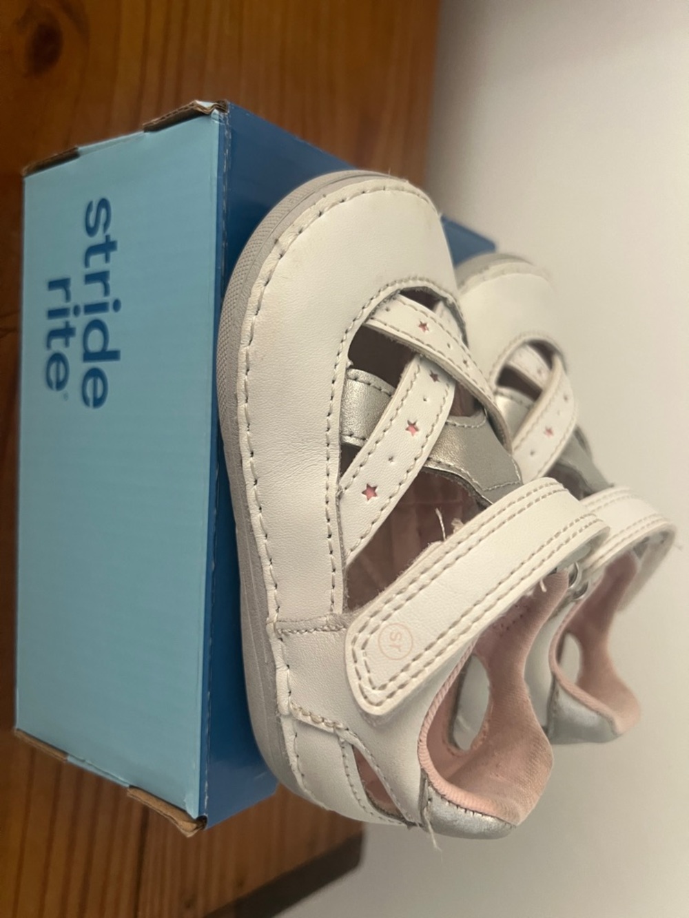 Stride Rite Kiki 2.0 white MaryJanes - Picture 4 of 5
